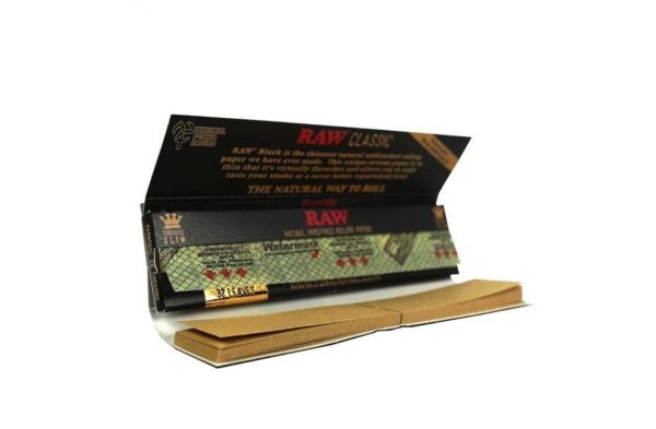 RAW Black Connoisseur - 1 1/4 + Tips Aantal : Doos - Afbeelding 2